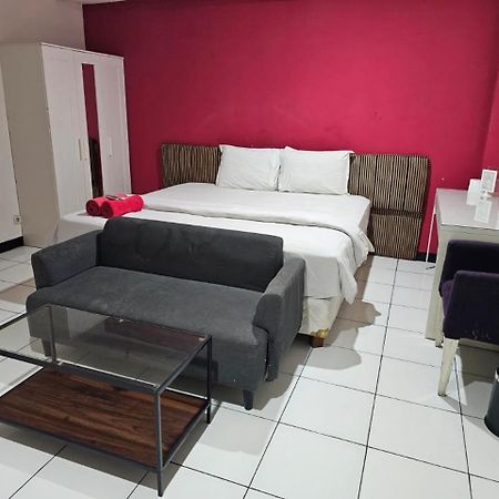 Mega Stay Near Mall Kelapa Gading Giacarta Esterno foto